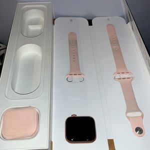 Apple Watch series 5, 40mm Rose Gold!
